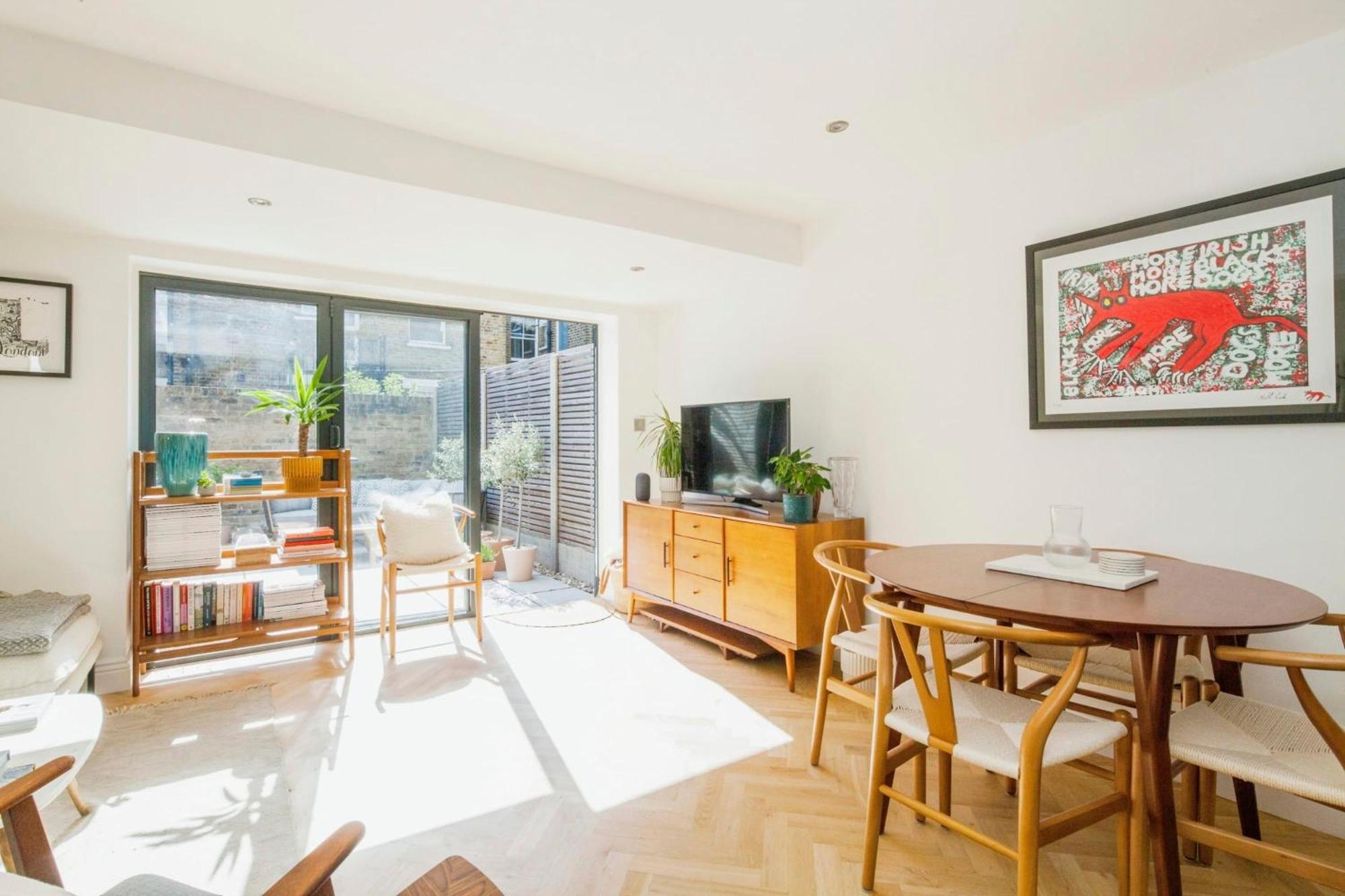Stylish 2br Flat With Amazing Patio *