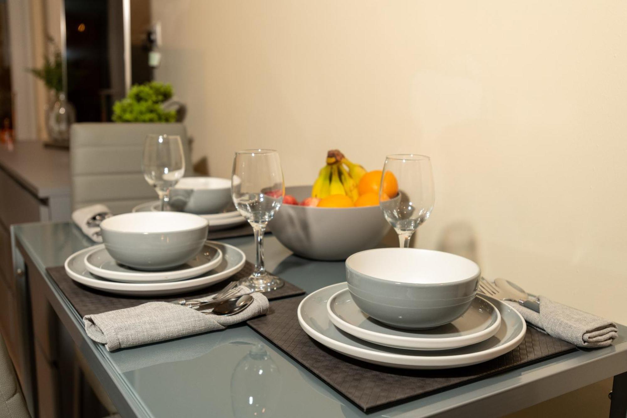 Cosy 1 Bedroom Basement With Private Patio Area Apartamento
