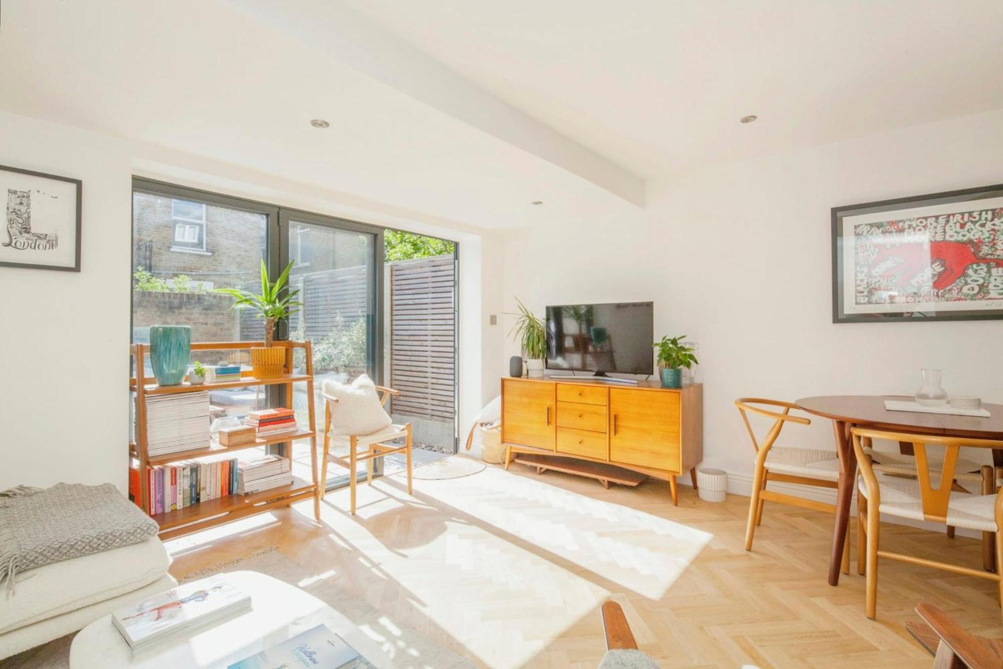 Stylish 2br Flat With Amazing Patio Apartment
