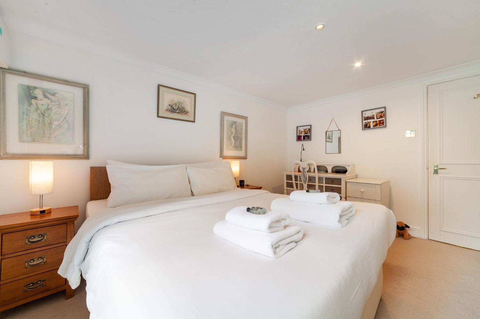 Spacious 3br 2bh With Garden In West Putney * Londres