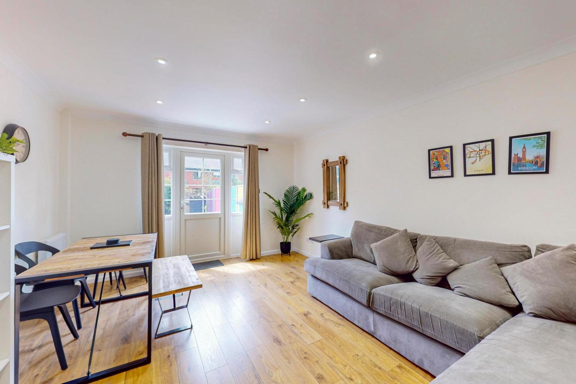 2 Bed With Garden & Free Parking Near The Thames Appartement Londres