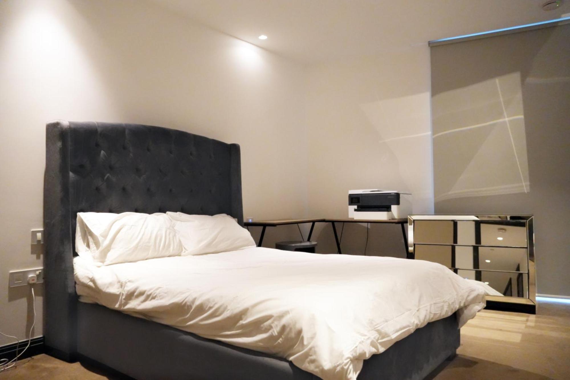 Central 1-bed Flat With River Thames Views And Winter Garden Londres