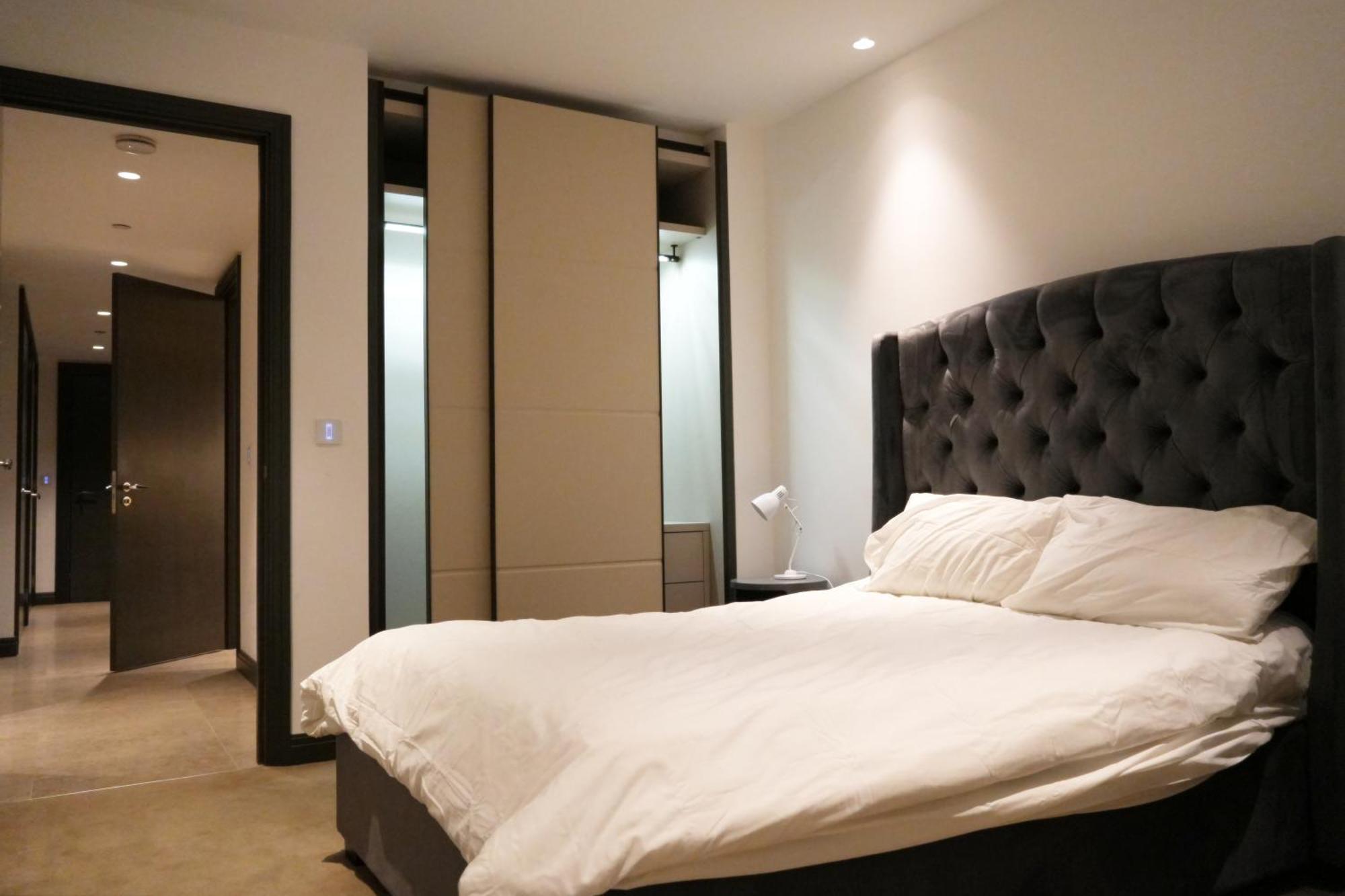 Central 1-bed Flat With River Thames Views And Winter Garden Londres