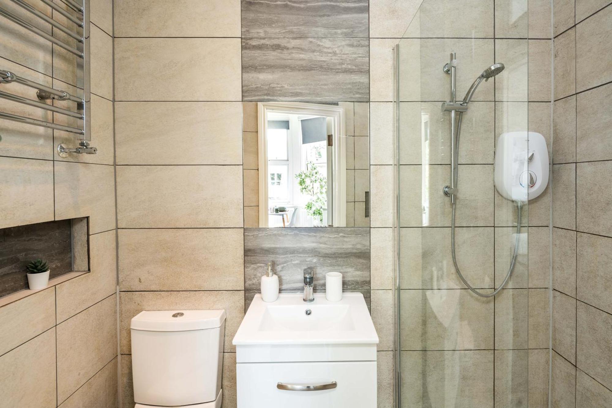 S5 Spacious-bright Studio-zone2-superkingbed