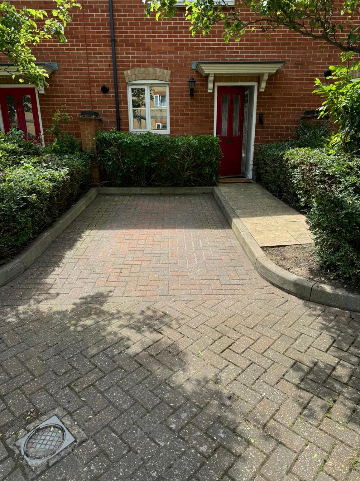 Casa de férias Spacious 3 Bedroom Home, With Private Driveway 5 Minutes From Excel Centre & Custom House Londres