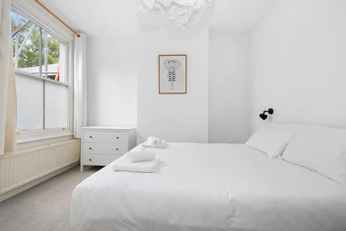 Pass The Keys Centrally Located Stylish Flat * Londres