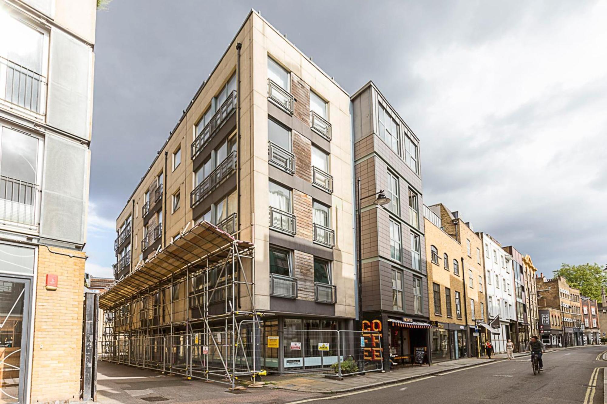 Appartement Modern Haven With Terrace View & Urban Charm