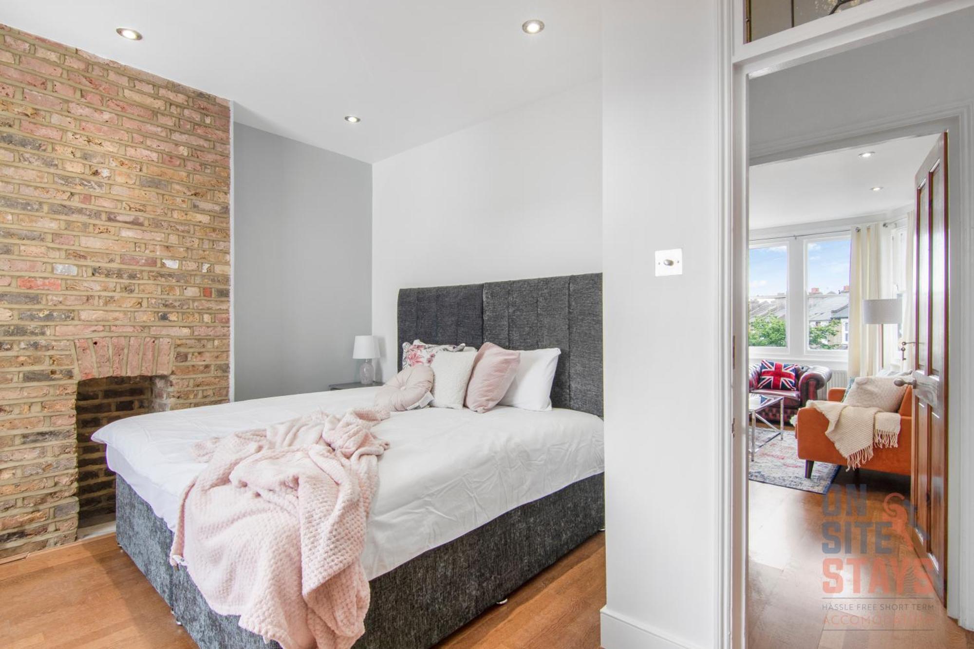Onsitestays - Bright Spacious 2-br, Wifi And Lots Of Street Parking * Londres