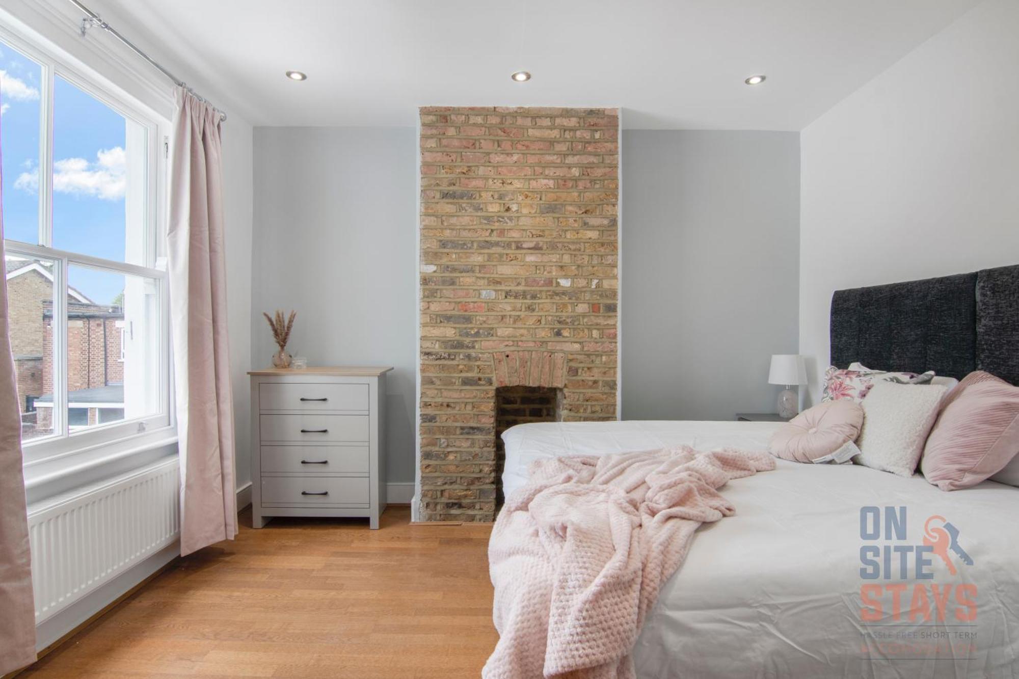 Onsitestays - Bright Spacious 2-br, Wifi And Lots Of Street Parking Londres