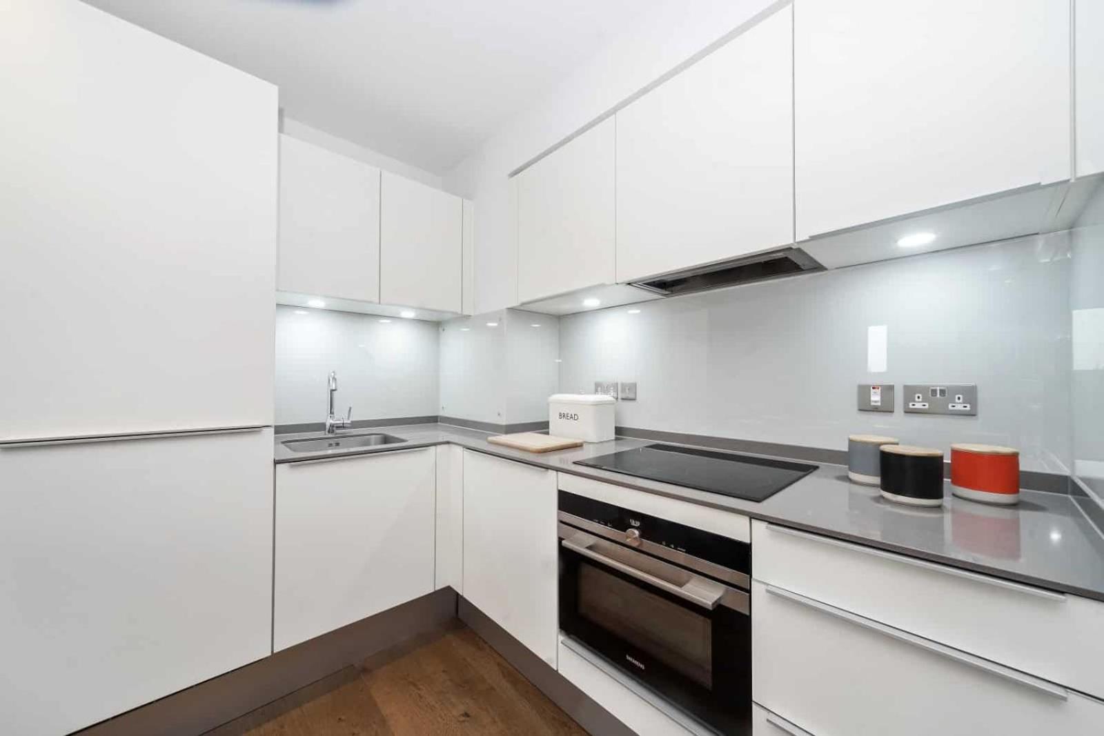 Wonderful Luxury 2br Oasis In Enctre * Londres