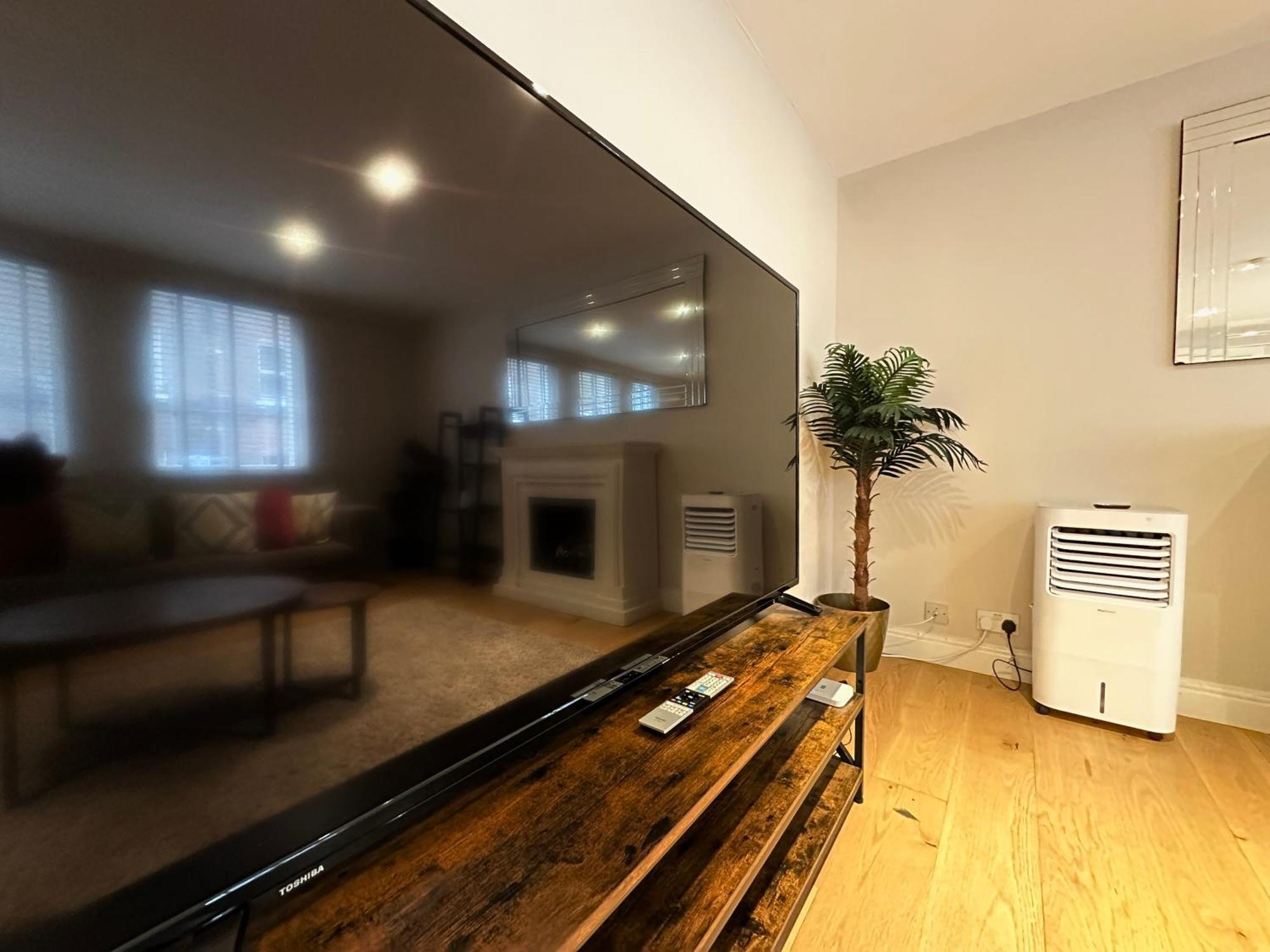 Kensington 2Bed Stucco Bright Large High Ceilings - Luxurylondonstays