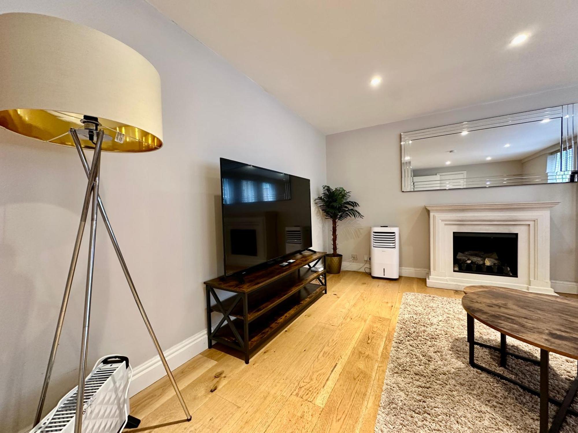 Apartamento Kensington 2Bed Stucco Bright Large High Ceilings - Luxurylondonstays *
