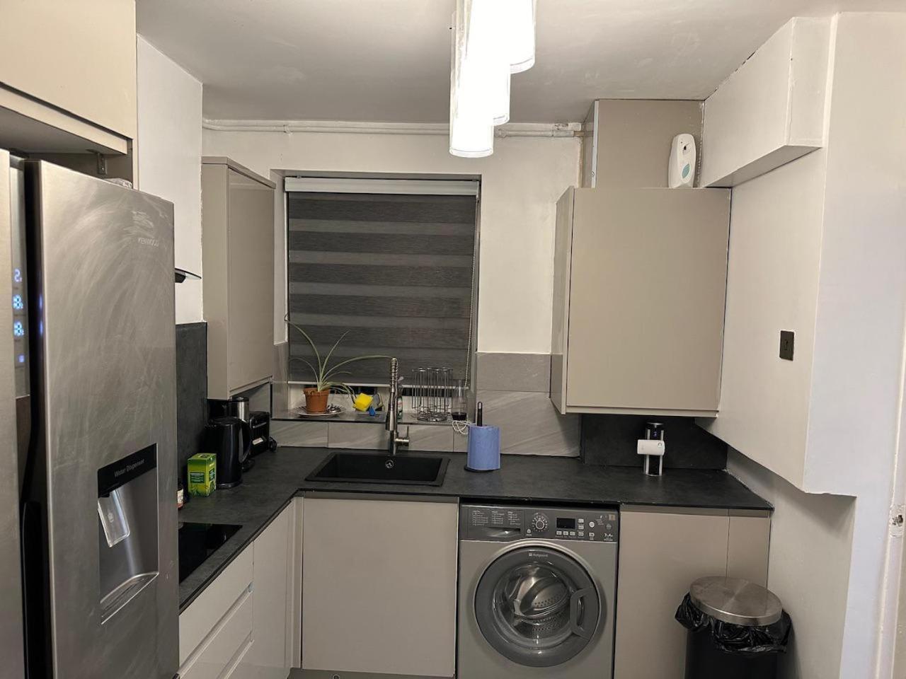 Stylish 1br W Fireplace & High-speed Wifi Appartement *