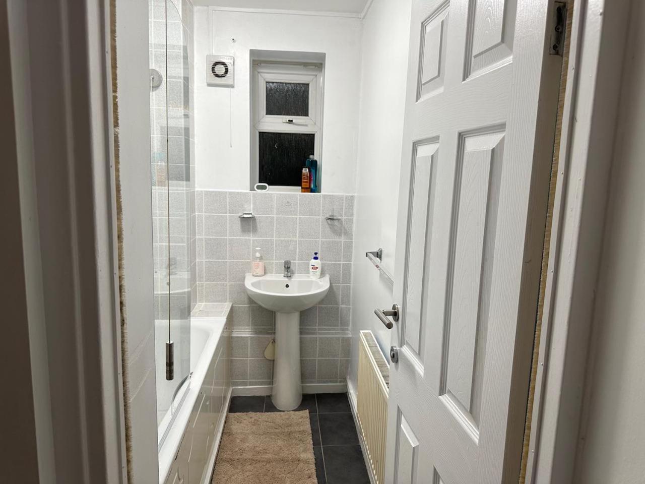 Stylish 1br W Fireplace & High-speed Wifi * Londres