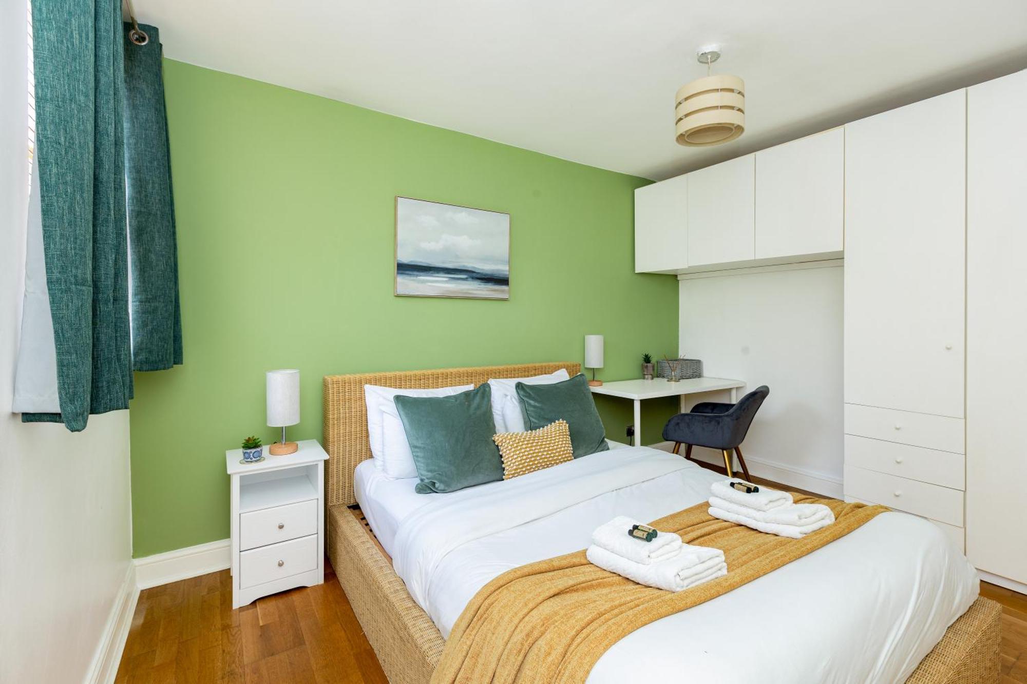Expansive 2br Flat, Holloway Road * Londres