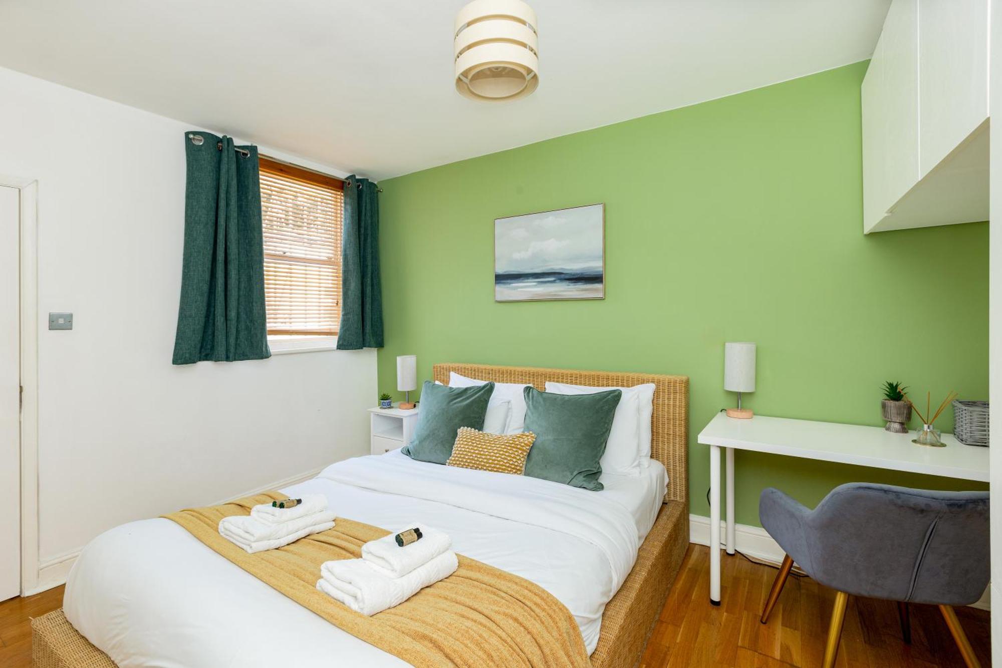 Expansive 2br Flat, Holloway Road Londres