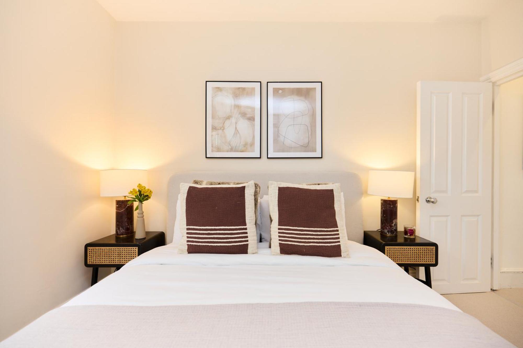 The Fulham Arms - Elegant 3bdr Flat With Terrace Apartment *