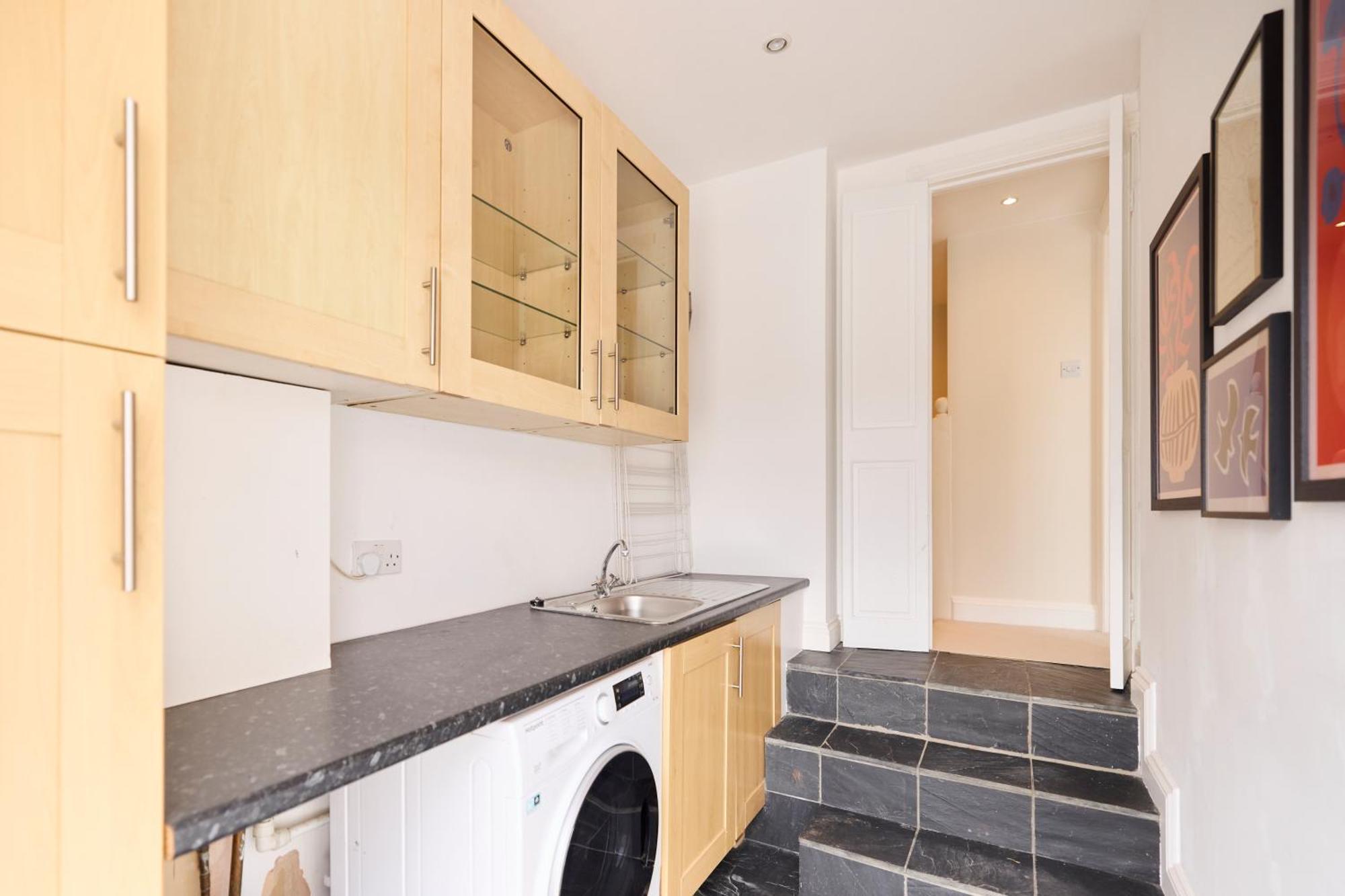 The Fulham Arms - Elegant 3bdr Flat With Terrace London