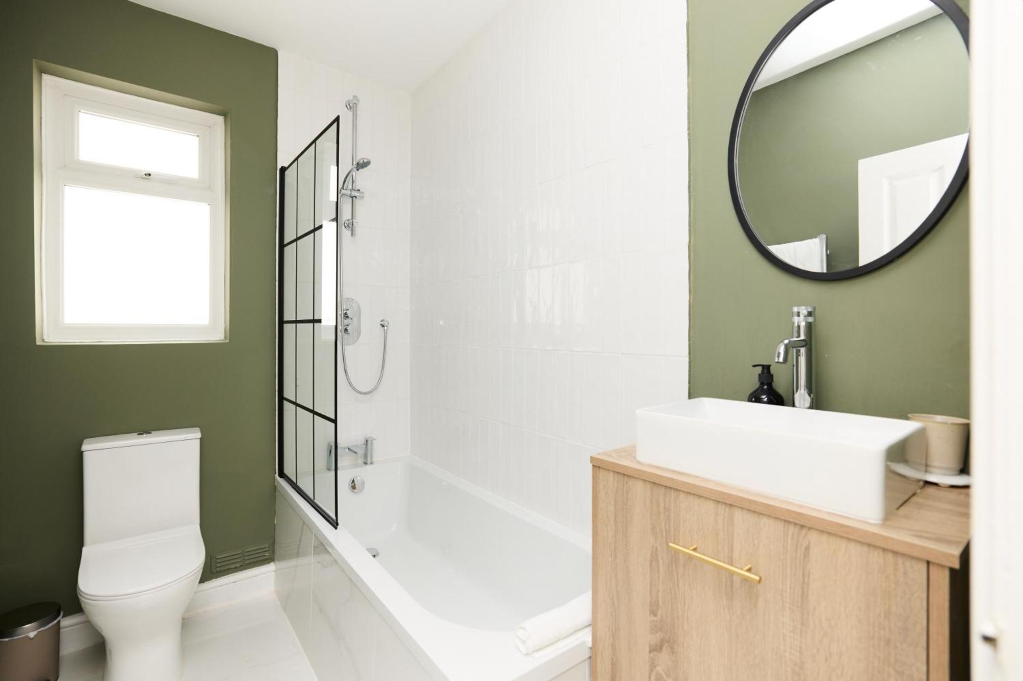 The Fulham Arms - Elegant 3bdr Flat With Terrace Apartment London