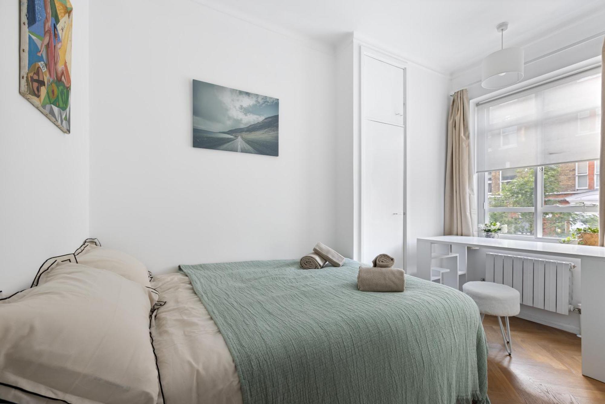 Marylebone High Street 2br *