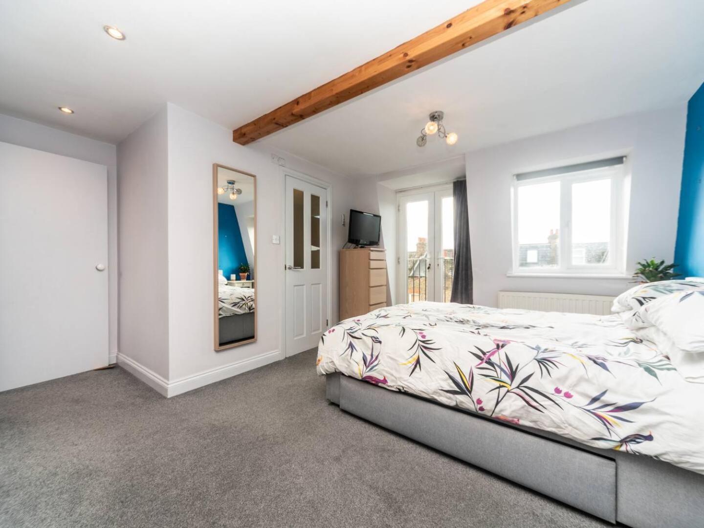 Pass The Keys - Wonderful Family In Earlsfield * Londres