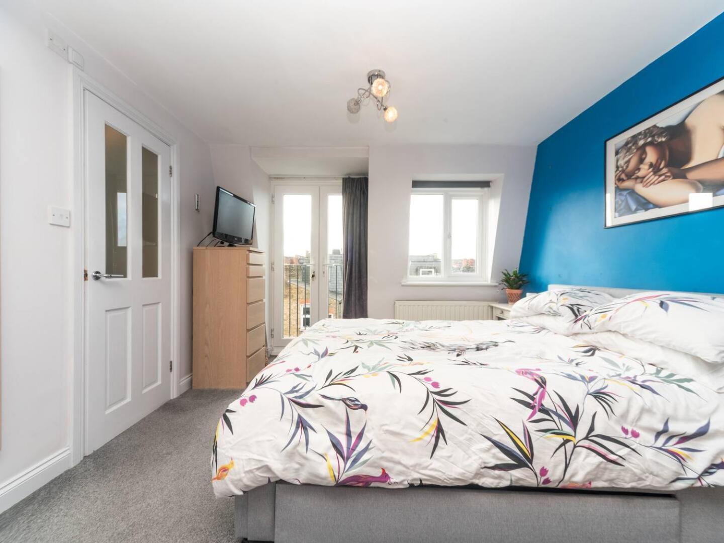 Pass The Keys - Wonderful Family In Earlsfield Londres
