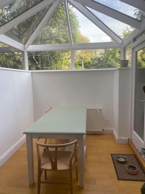 Appartement Spacious And Light West Basement Flat