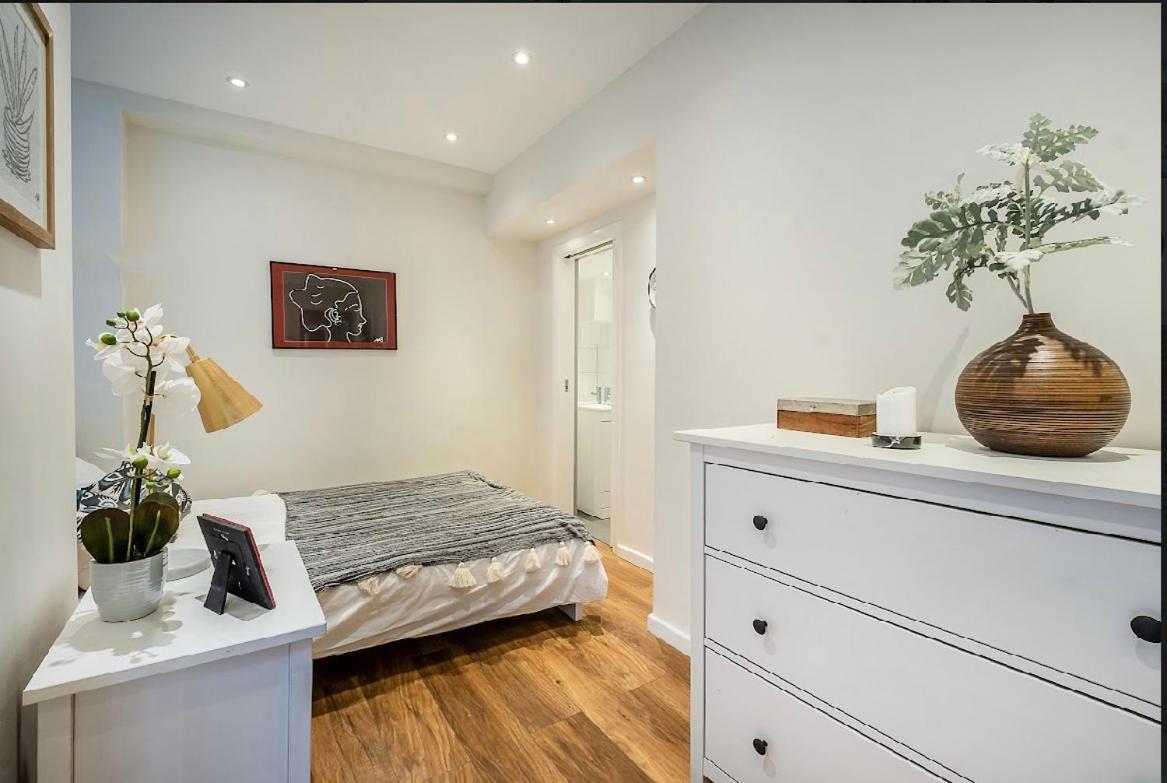 Renovu Premium Homes In Kensington Londres