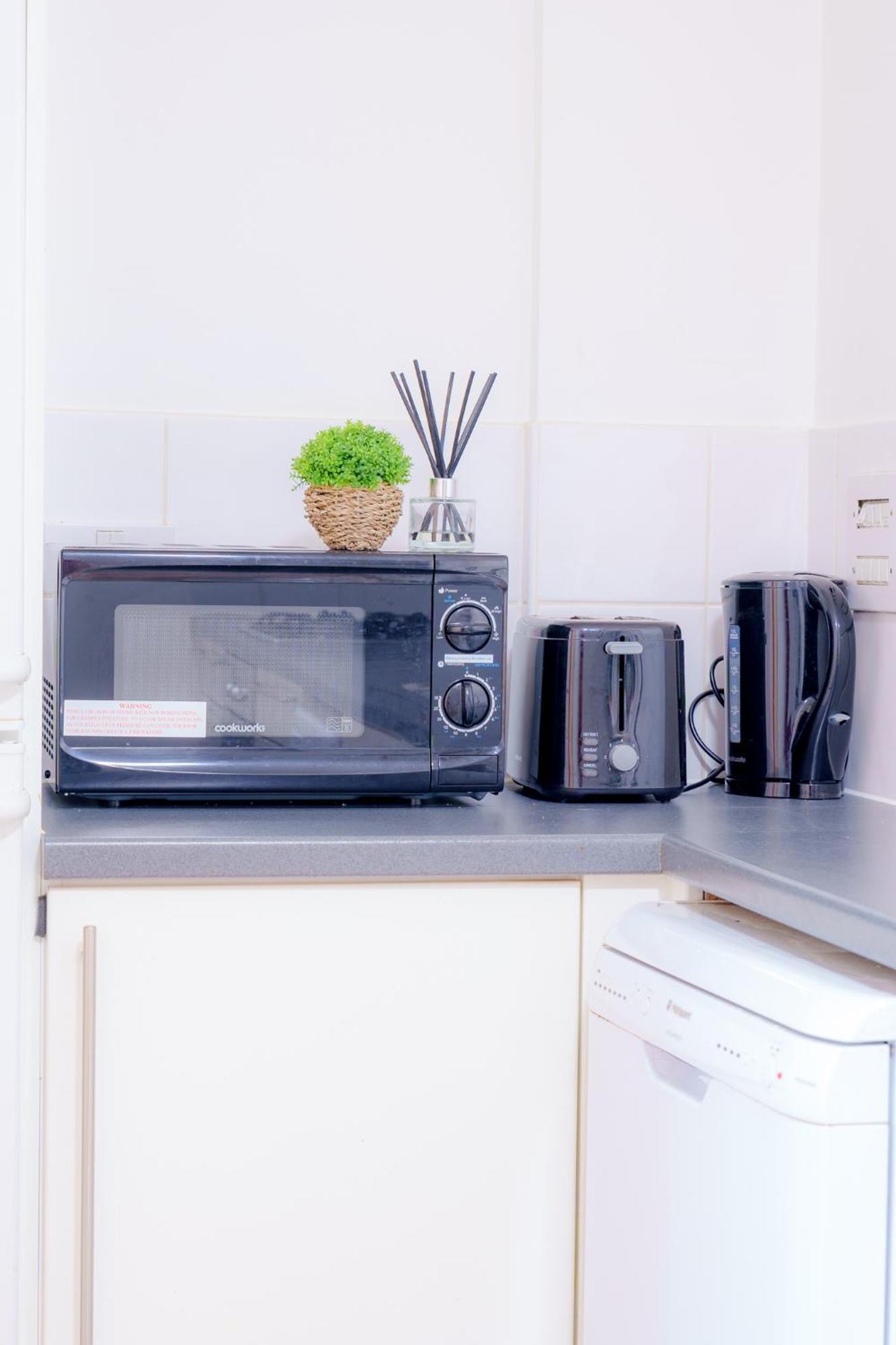 Spacious 2bd 2baths In Appartement