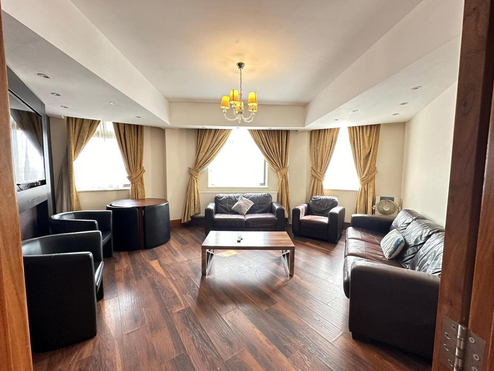 Apartment Marble Arch Two Bedroom *