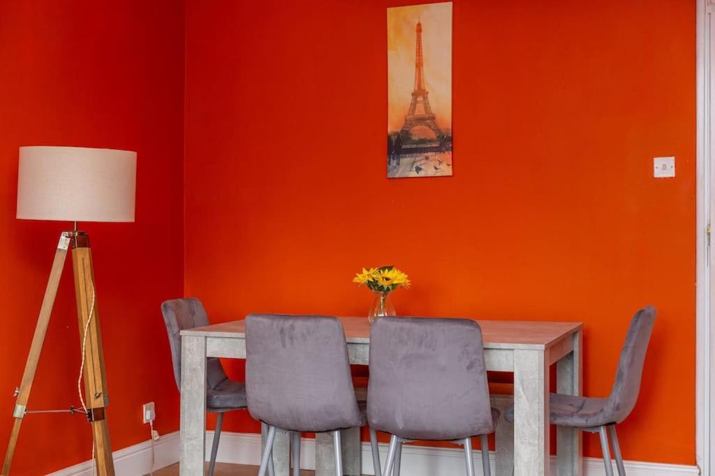 Spacious 4br With Large Balcony Londres