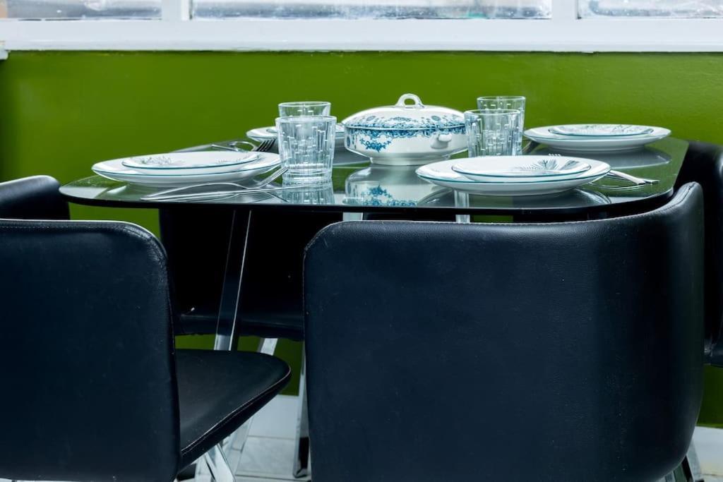Spacious 4br With Large Balcony Appartement Londres