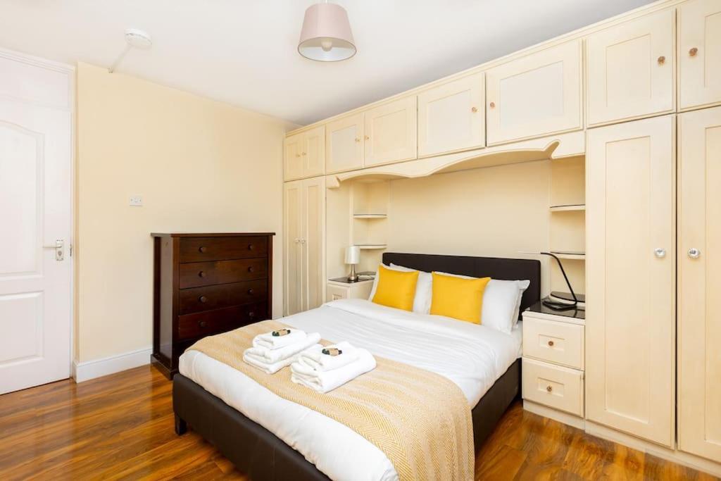 Appartement Spacious 4br With Large Balcony *