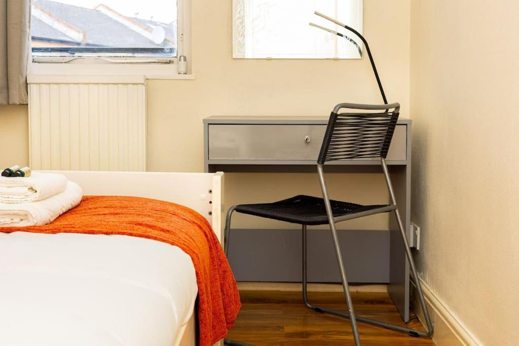 Spacious 4br With Large Balcony Appartement *