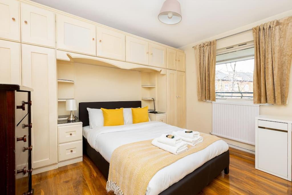 Spacious 4br With Large Balcony Londres