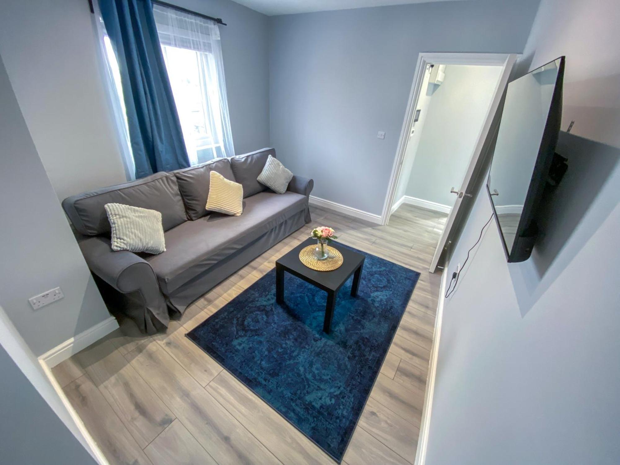 Large 1-bedroom Flat, 5 Guest, - F4 Londres