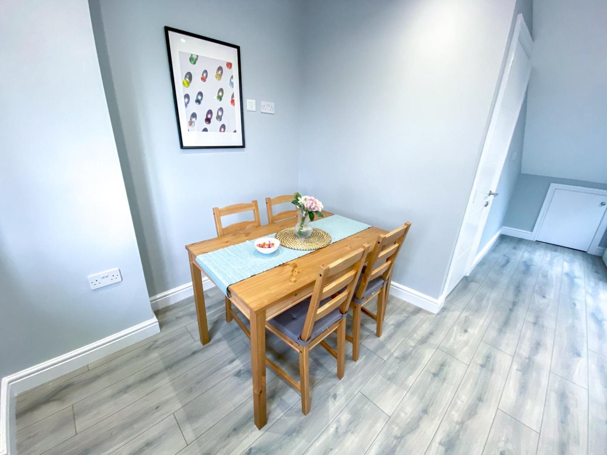Large 1-bedroom Flat, 5 Guest, - F4 Apartamento Londres