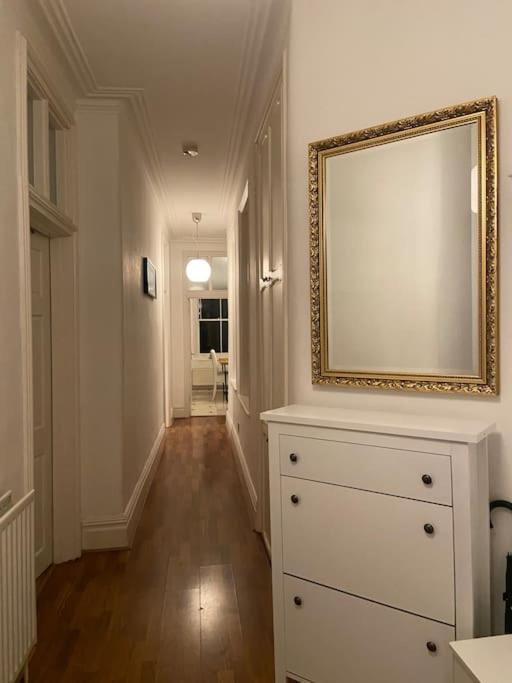 3 Bedroom Lauderdale Mansions *
