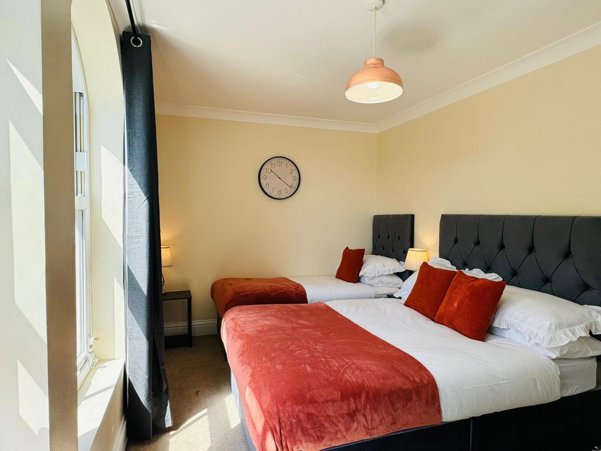 Spacious Flat In Streatham London