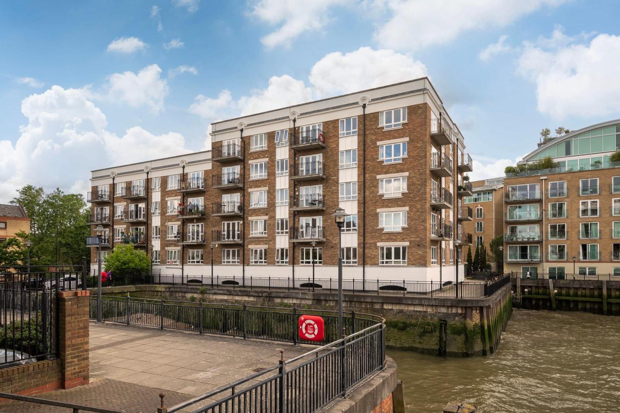 Appartement Wonderful 2br Flat With River Views And Balcony Londres