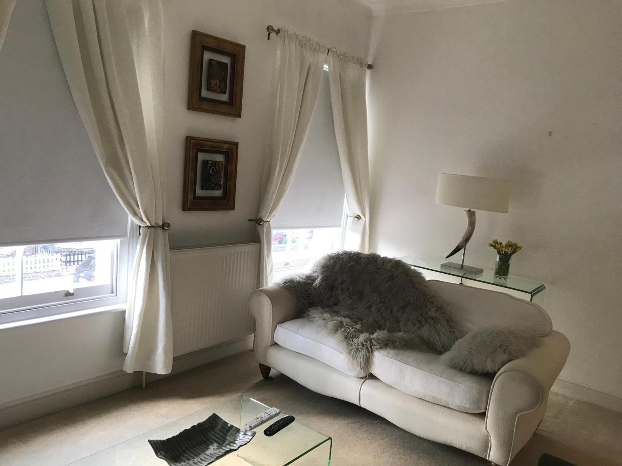 Apartment Charming Flat Centrally Located London