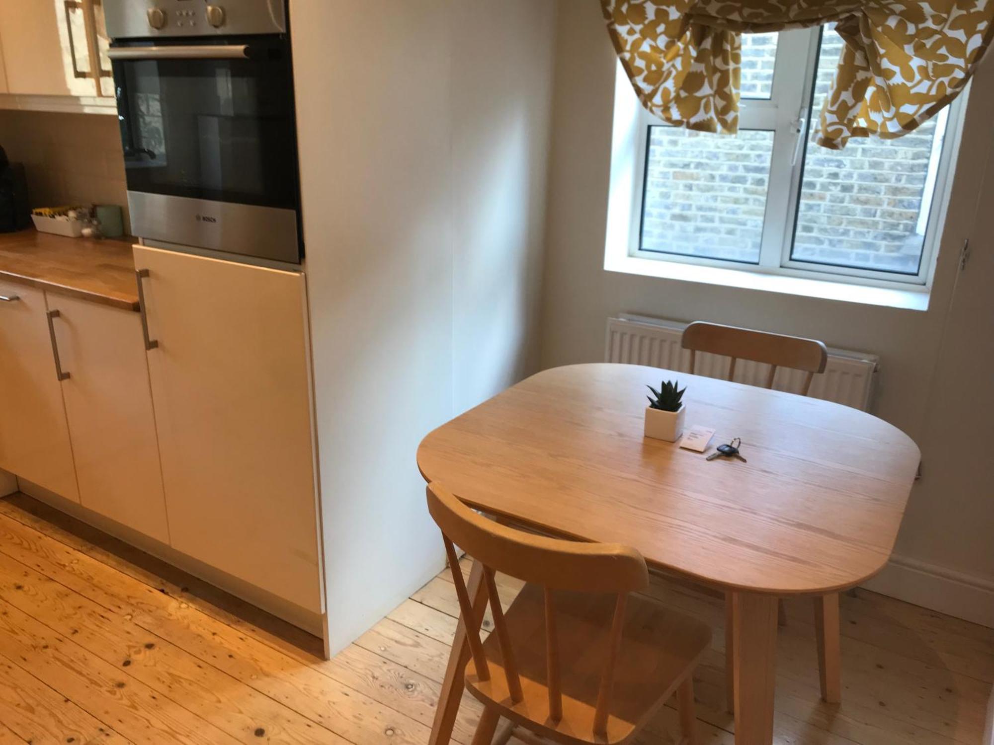 Apartment Charming Flat Centrally Located