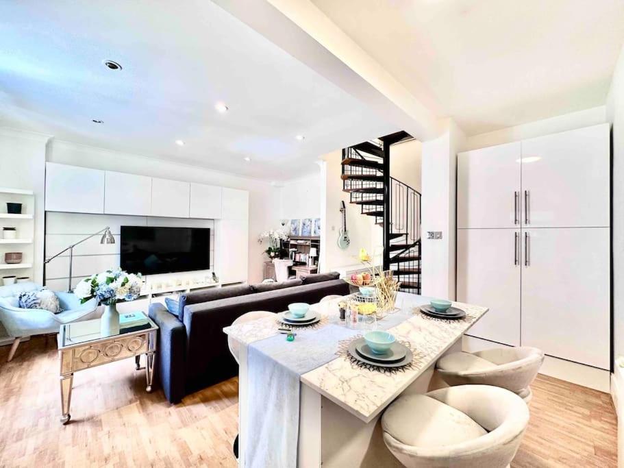 The Tiffany - Gorgeous Duplex Appartement