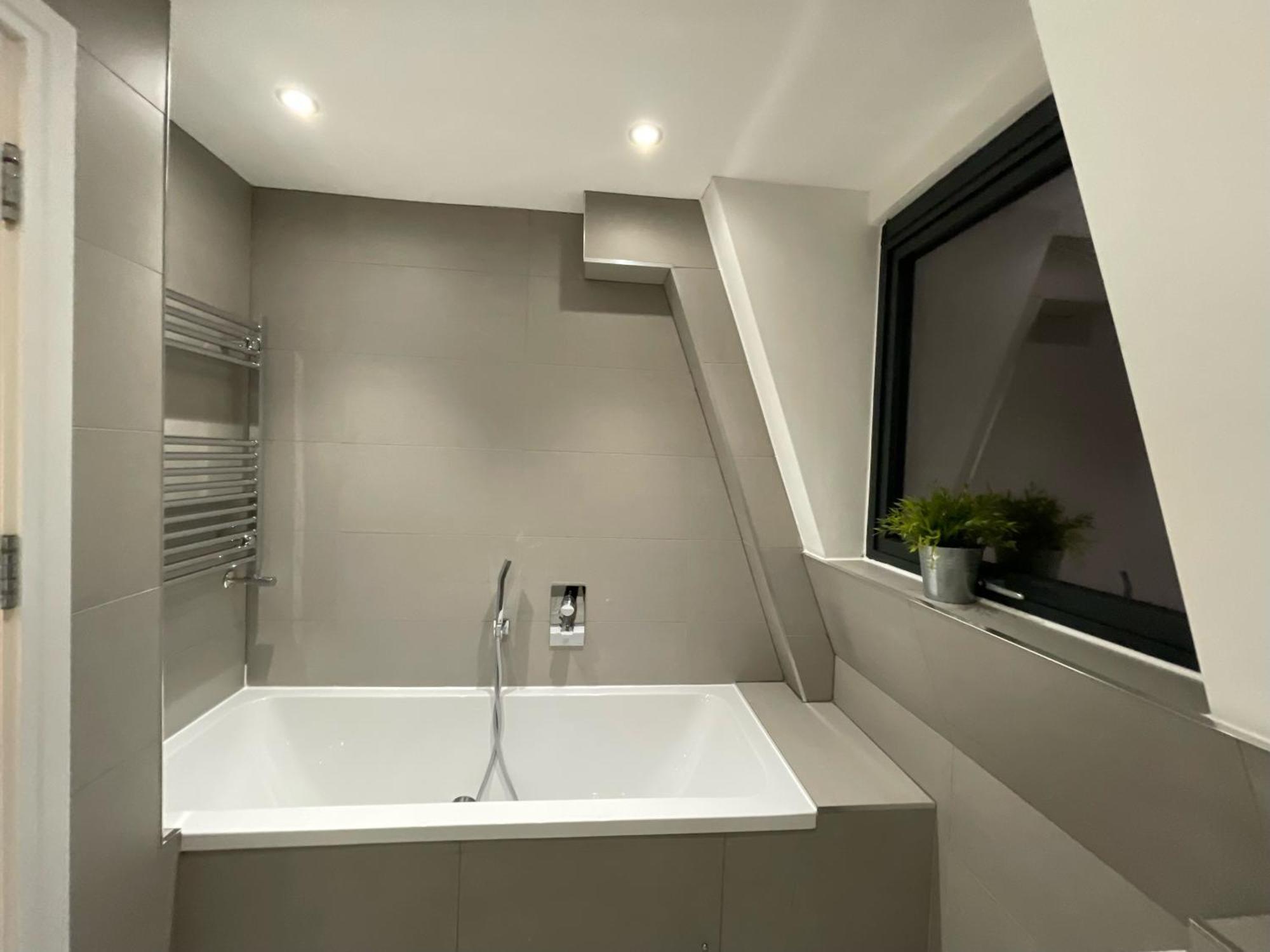Omega Terrace, Luxury Modern Interior, Located Close To Alexandra Palace Londres