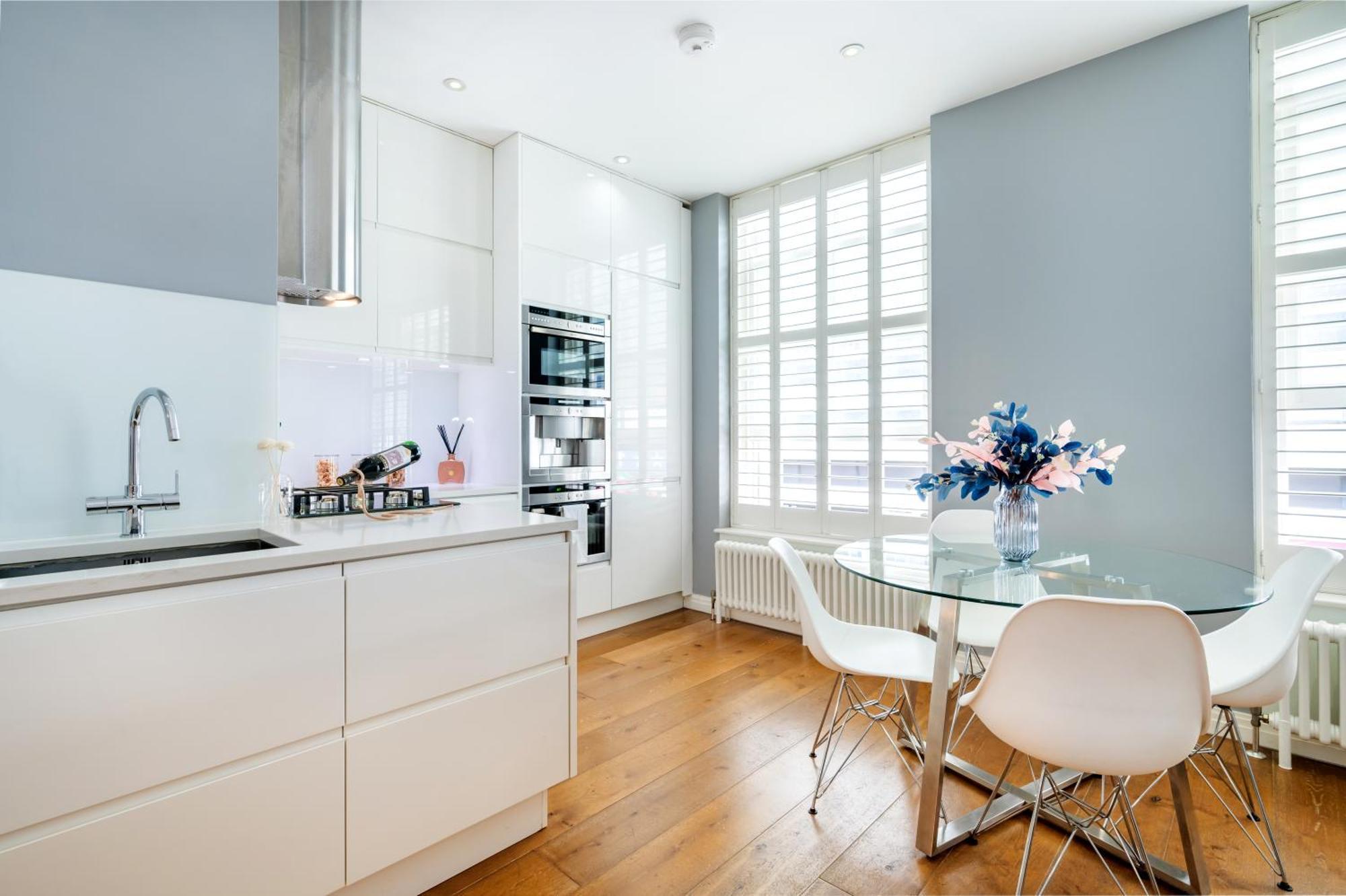 Welcome - Drury Lane Apartment *
