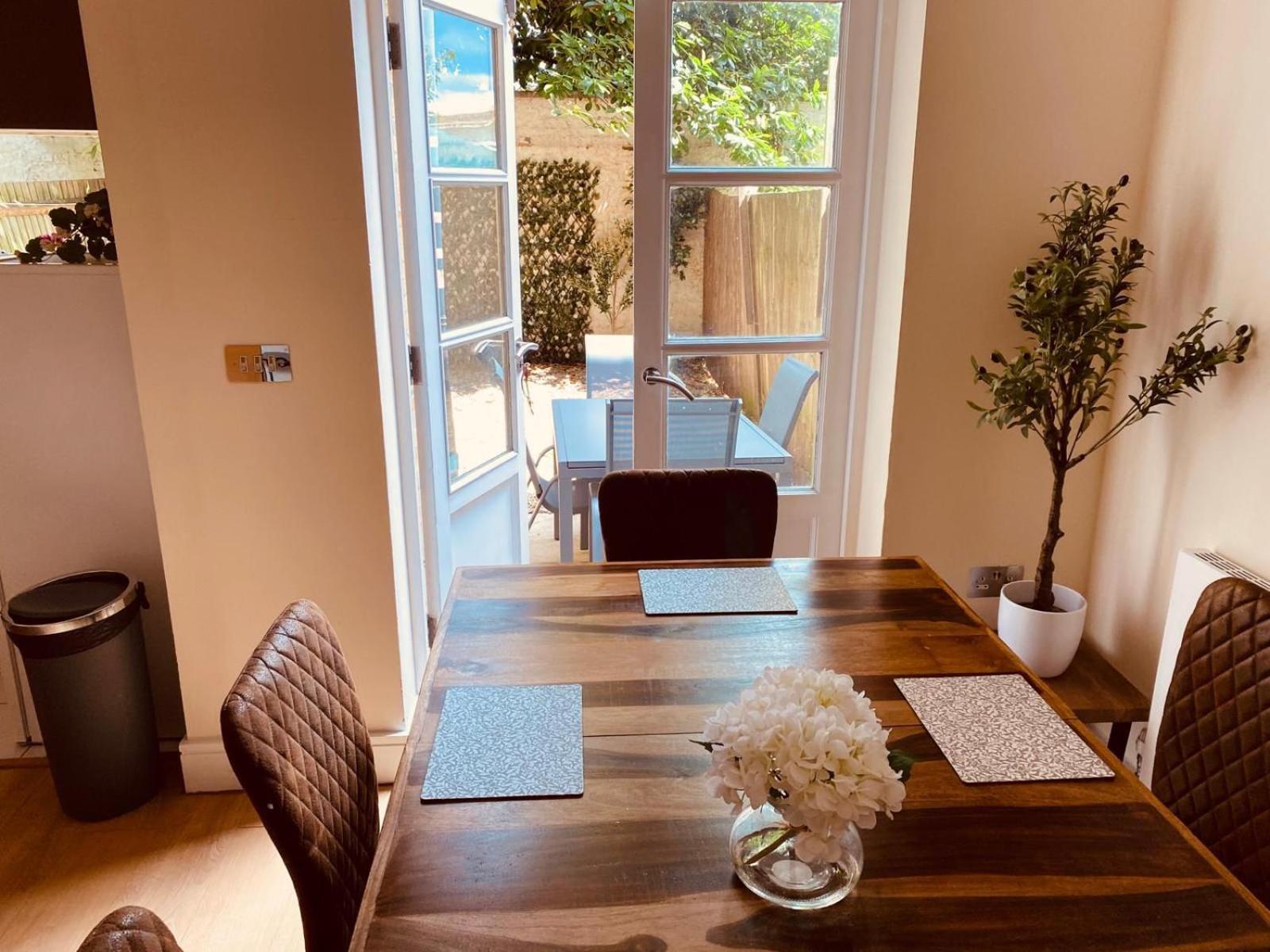 Stunning 4 Bedroom House Holiday home *