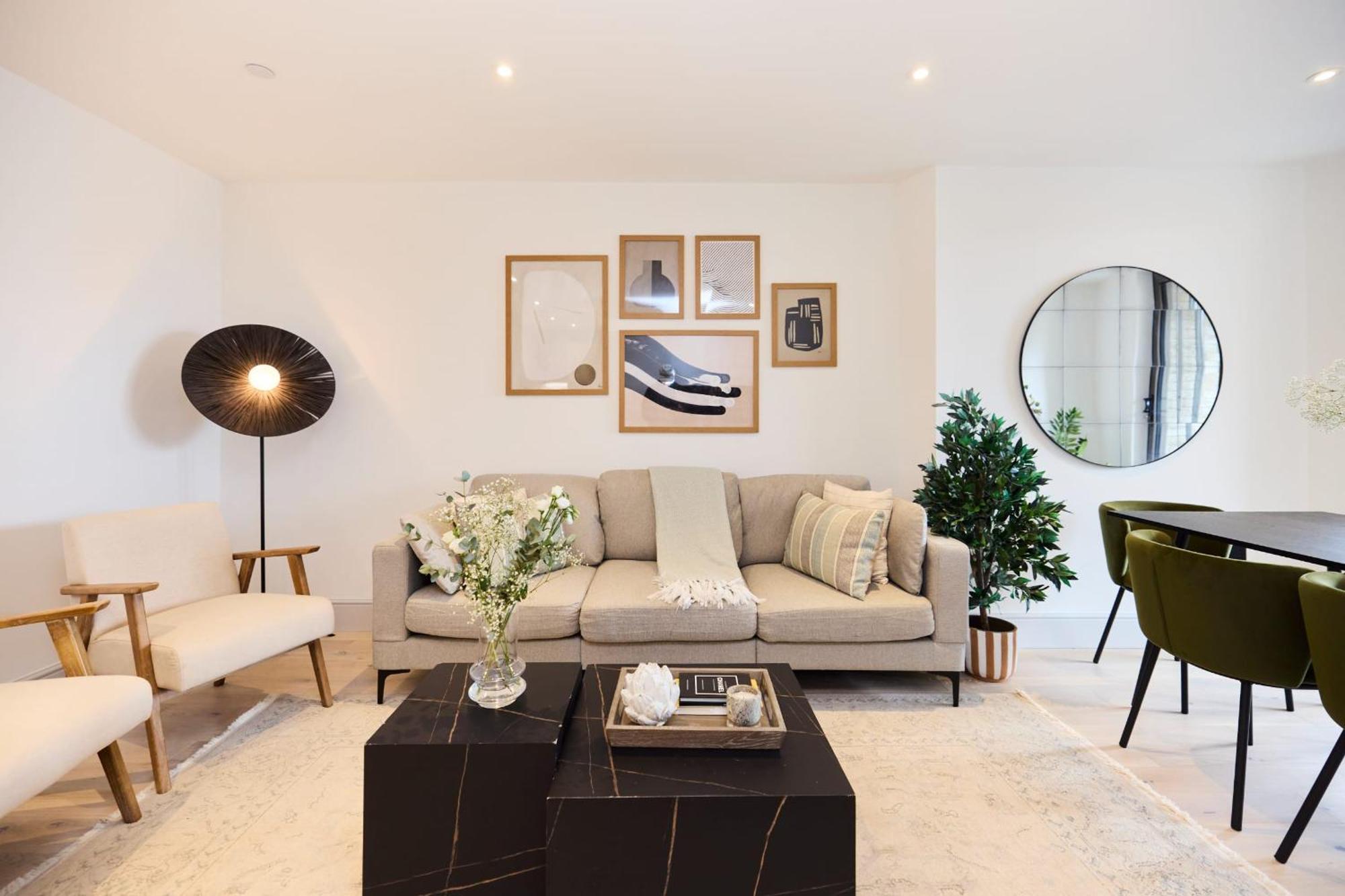 The South Wimbledon Escape - Lovely 3bdr With Balcony