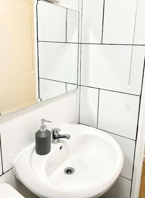 Apartamento Gorgeous Flat 10 Min Walk To Stadium Free Parking *