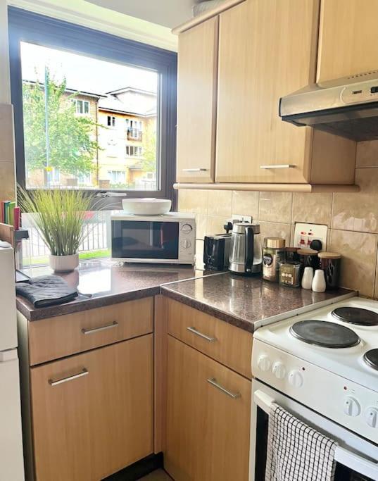 Gorgeous Flat 10 Min Walk To Stadium Free Parking Apartamento