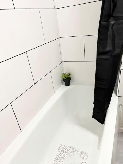 Gorgeous Flat 10 Min Walk To Stadium Free Parking Apartamento Londres